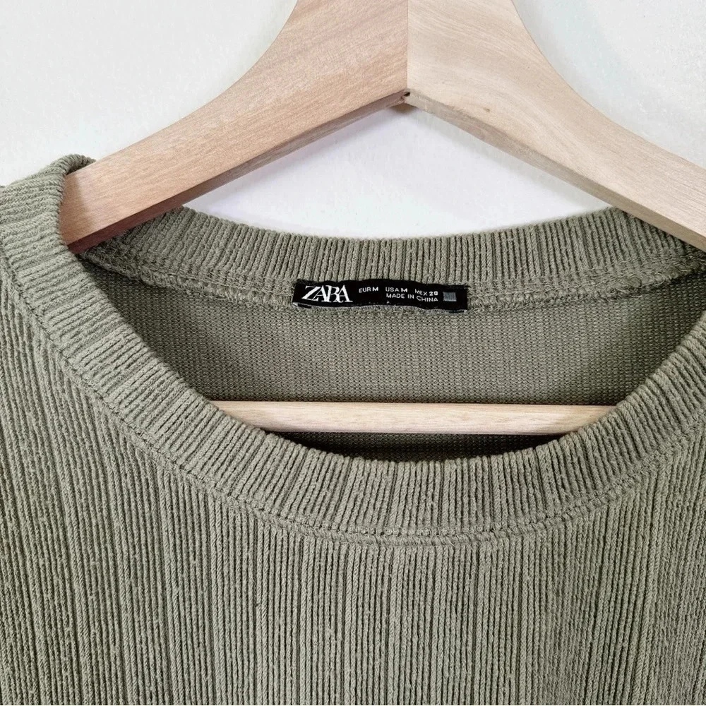 Zara Womens Size Medium Crew Neck Textrued Ribbed Long Sleeve Ruched Waist Top